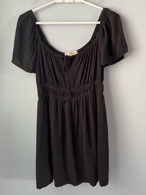 Rewind Black Short Flutter Sleeve Scoop Neck Flowy Mini Dress Size M LBD